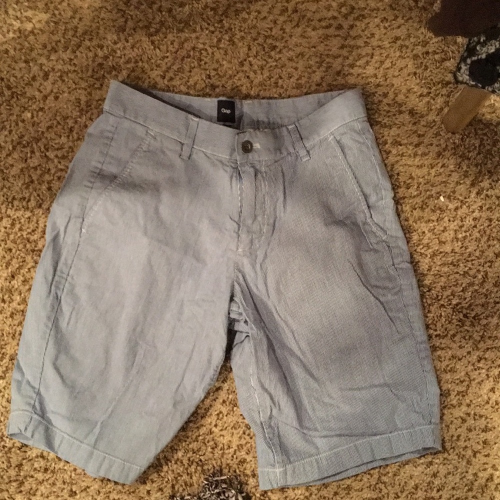 Men’s pinstripe shorts